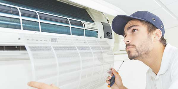 Een airco laten repareren in Alveringem