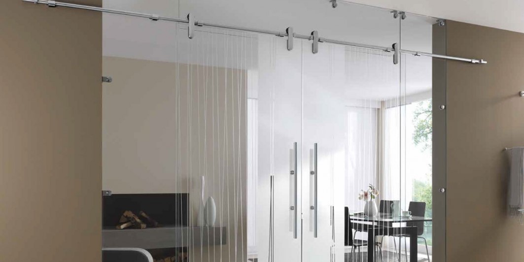 Volledig glazen deur